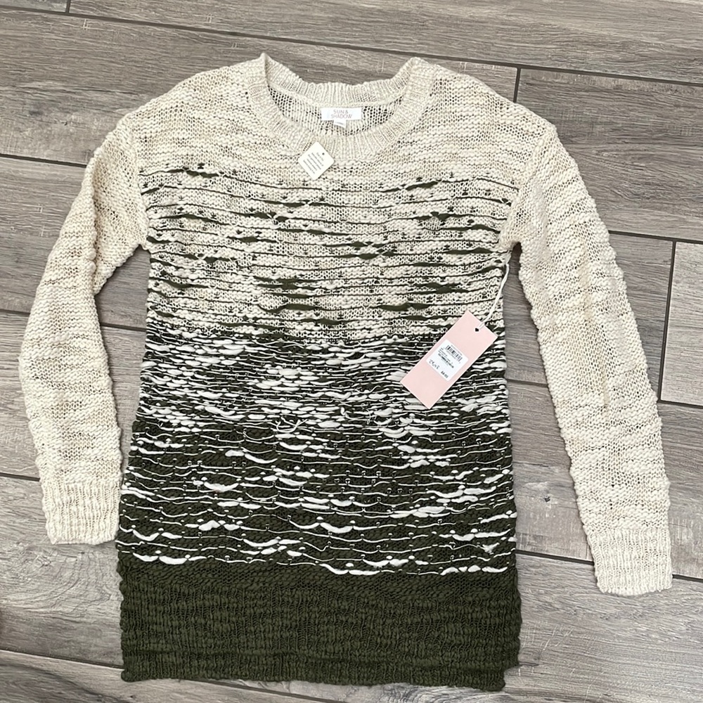 Sun and Shadow Nordstrom ombré sweater tan/green